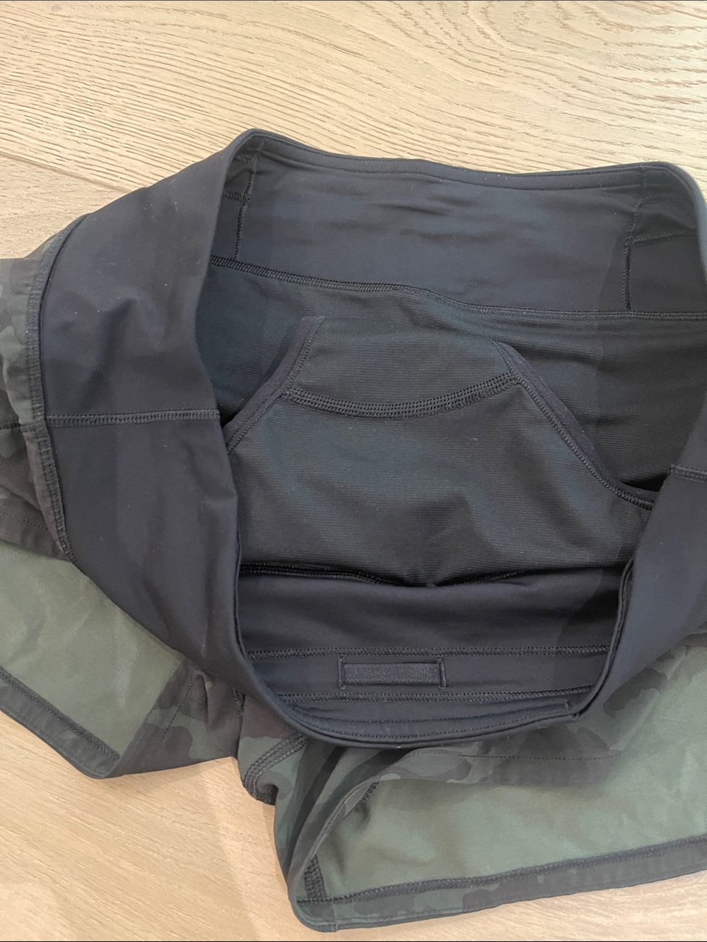 lululemon athletica Women's Camo Athletic Shorts - Black & Olive - Picture 3 of 5